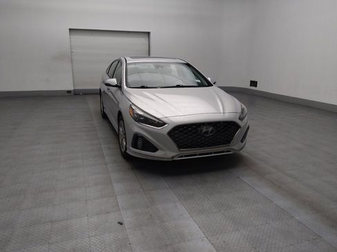 Used 2018 Hyundai Sonata Limited image 13