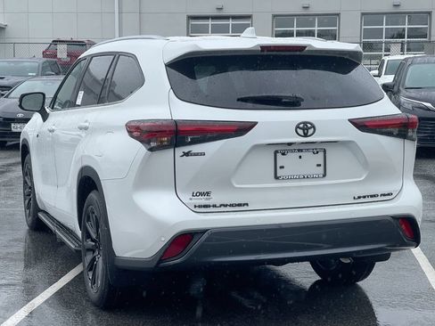 Used 2026 Toyota Highlander Limited AWD/4WD image 14