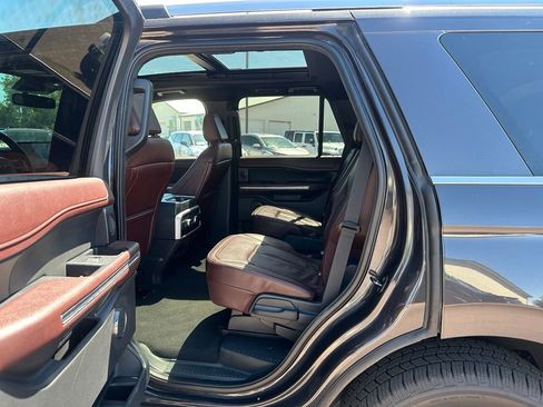 Used 2024 Ford Expedition Limited AWD/4WD image 20