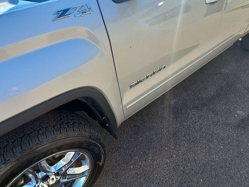 Used 2018 GMC Sierra 1500 SLE image 22