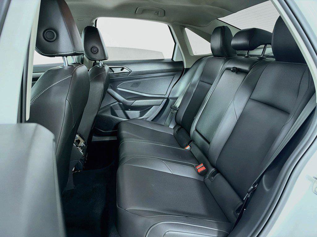 Used 2020 Volkswagen Jetta SE w/ SE Cold Weather Package FWD image 24
