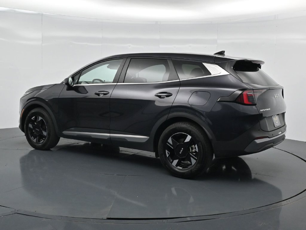 Used 2026 Kia Sportage LX FWD image 4
