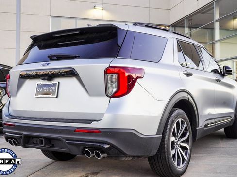 Used 2022 Ford Explorer ST image 9