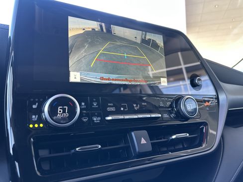Used 2026 Toyota Highlander Limited image 38