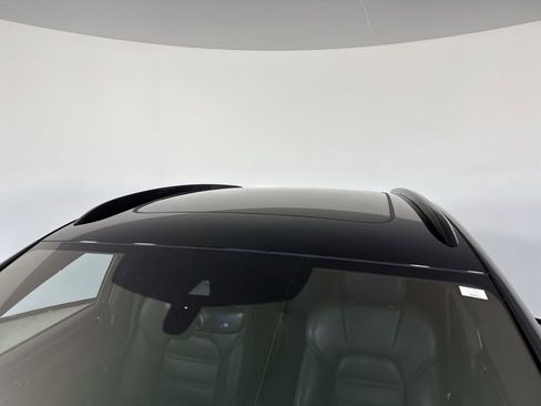 Certified 2022 Porsche Macan GTS image 17