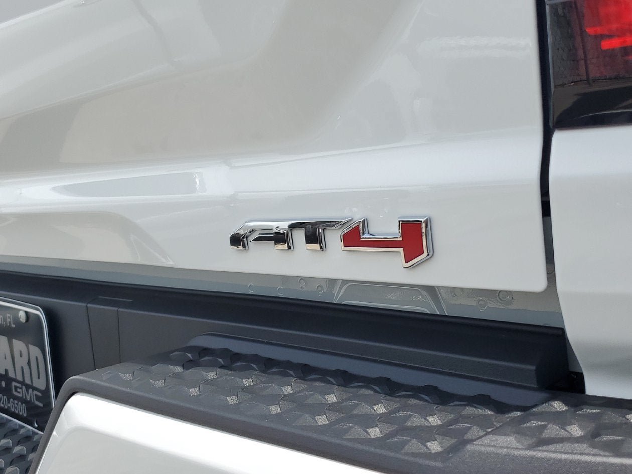 New 2026 GMC Canyon AT4 AWD/4WD image 8