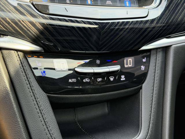 Certified 2025 Cadillac XT6 Premium Luxury w/ Technology Package AWD/4WD image 32