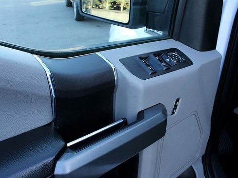 Used 2018 Ford F150 XLT w/ Equipment Group 301A Mid image 9