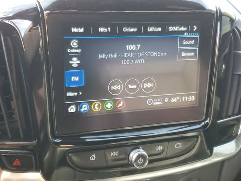 Used 2023 Chevrolet Traverse LT w/ Midnight/Sport Edition image 17