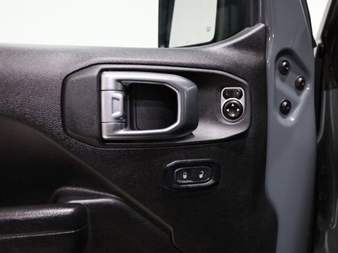 Used 2024 Jeep Wrangler Unlimited AWD/4WD image 20