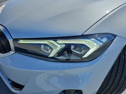 Used 2025 BMW 330i Sedan w/ M Sport Package image 32