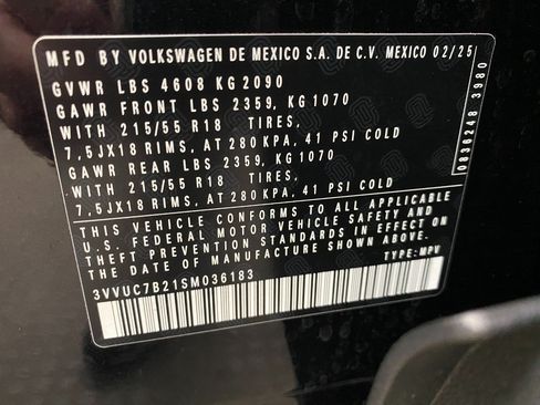 Used 2025 Volkswagen Taos SE AWD/4WD image 30