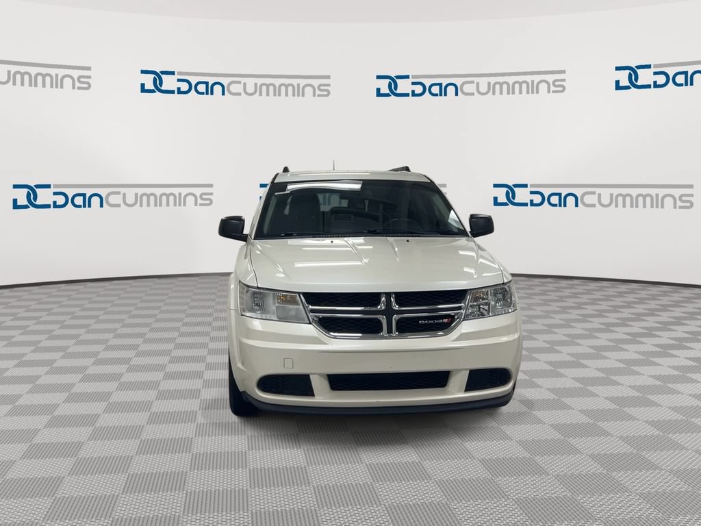 Used 2018 Dodge Journey SE w/ Connectivity Group FWD image 3