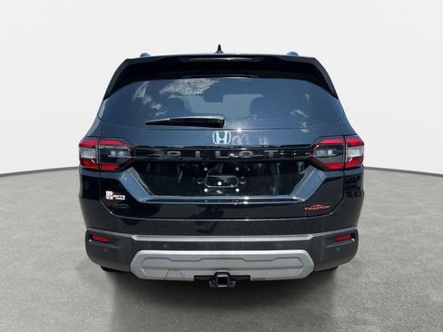 Used 2025 Honda Pilot TrailSport image 5