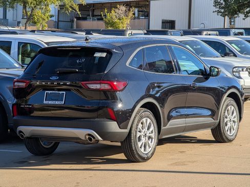 New 2026 Ford Escape Active image 4