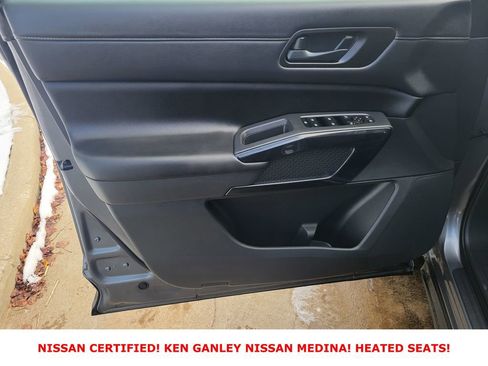 Certified 2025 Nissan Pathfinder SV image 40