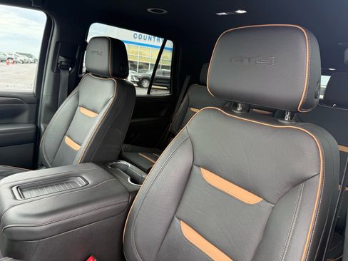 Used 2024 GMC Yukon AT4 AWD/4WD image 22