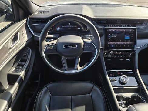 Used 2024 Jeep Grand Cherokee L Limited w/ Luxury Tech Group II image 41