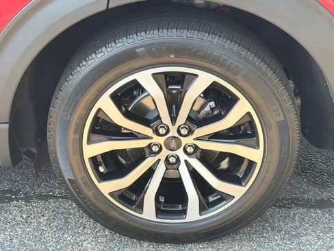 Used 2023 Ford Explorer ST-Line w/ Class IV Trailer Tow Package RWD image 21