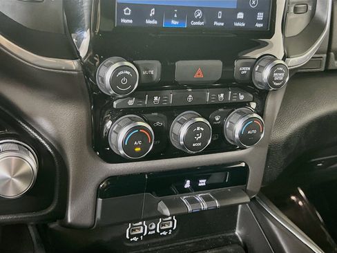 Used 2023 RAM 1500 Laramie AWD/4WD image 16