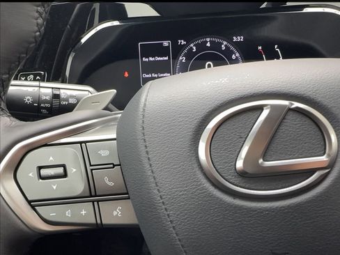 Used 2024 Lexus NX 250 FWD w/ Towing Package (2000 Lbs) image 40