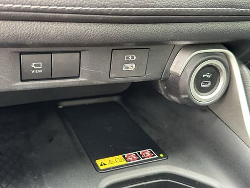 Used 2024 Toyota Grand Highlander AWD image 20