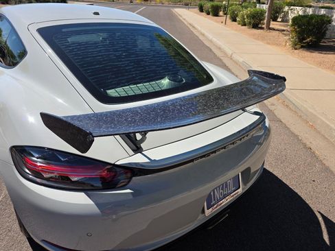 Used 2018 Porsche 718 Cayman Coupe image 19