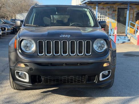 Used 2018 Jeep Renegade Altitude FWD image 3