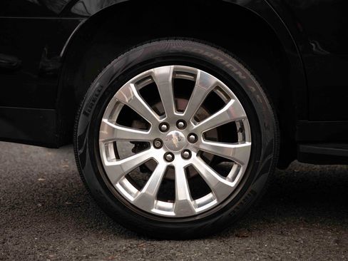 Used 2021 Chevrolet Tahoe Premier w/ Premium Package image 26