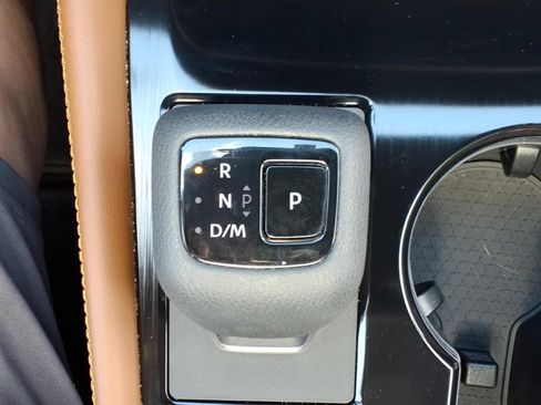 Used 2025 Nissan Rogue Platinum AWD/4WD image 23