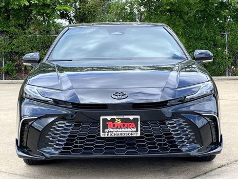 Used 2025 Toyota Camry XSE w/ Premium Package FWD image 7