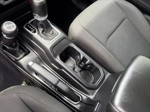 Certified 2018 Jeep Wrangler Sport AWD/4WD image 29