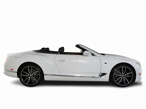 Used 2020 Bentley Continental GT V8 image 13