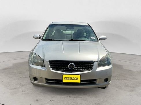 Used 2005 Nissan Altima 2.5 S w/ (F01) Convenience Pkg FWD image 2