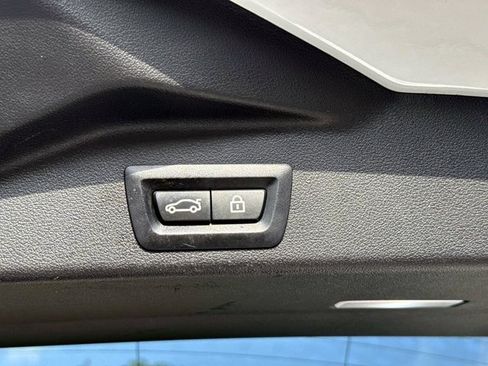 Used 2019 BMW X5 xDrive50i w/ M Sport Package AWD/4WD image 12