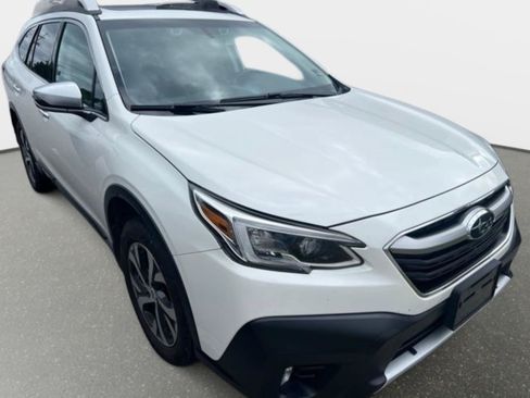 Used 2022 Subaru Outback Touring AWD/4WD image 4