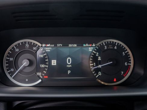 Used 2023 Land Rover Discovery S R-Dynamic image 9