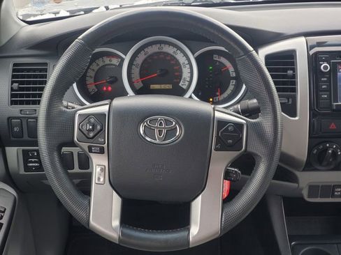 Used 2014 Toyota Tacoma PreRunner w/ SR5 Package image 25