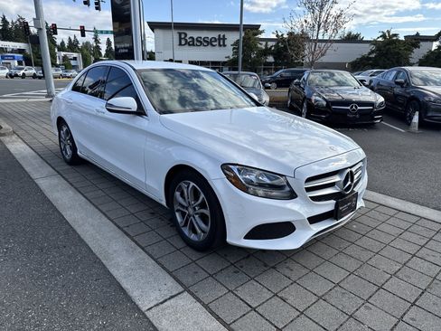 Used 2016 Mercedes-Benz C 300 Sedan image 3