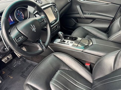 Used 2015 Maserati Ghibli image 10