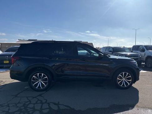 Used 2025 Ford Explorer ST-Line image 8