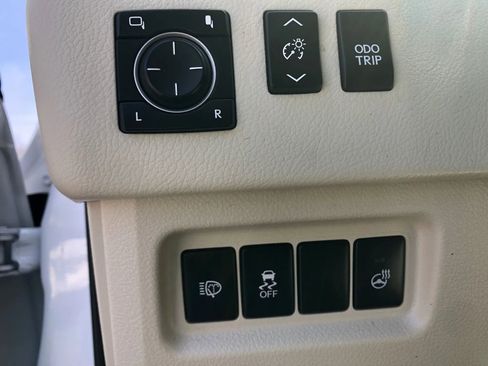 Used 2016 Lexus GX 460 Luxury w/ Preferred Accessory Package image 26