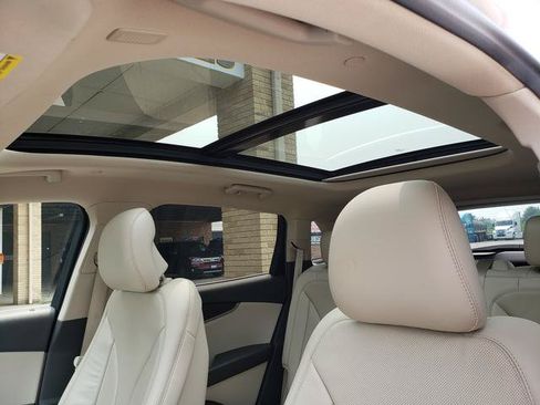 Used 2019 Lincoln Nautilus Reserve FWD image 12
