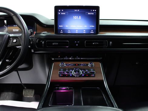 Used 2020 Lincoln Aviator Reserve w/ Equipment Group 202A image 19