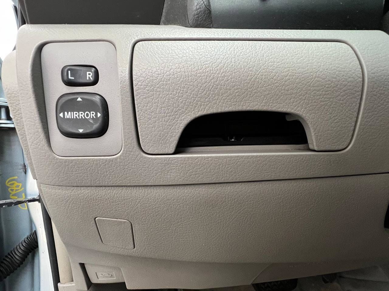 Used 2007 Toyota Camry XLE w/ Leather Pkg FWD image 25
