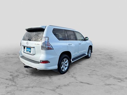 Used 2017 Lexus GX 460 w/ Navigation Package image 8