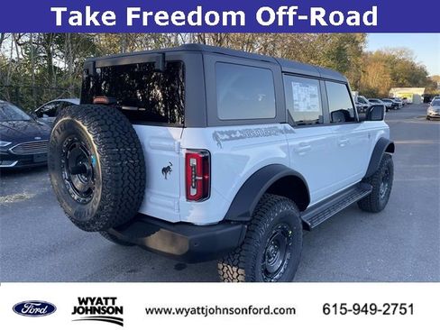 New 2025 Ford Bronco Outer Banks w/ Sasquatch Package image 3