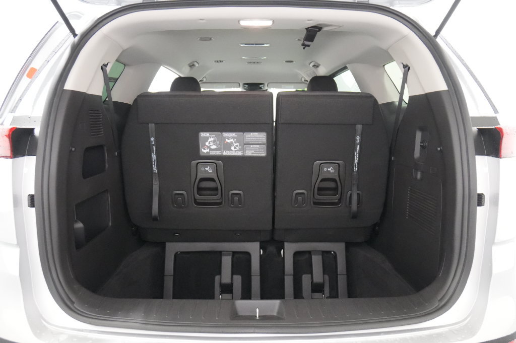 Used 2022 Kia Carnival LX FWD image 20