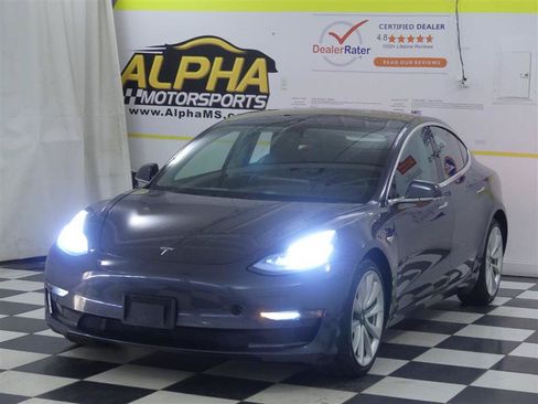 Used 2018 Tesla Model 3 Long Range AWD/4WD image 3