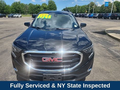 Used 2020 GMC Terrain SLE w/ Driver Convenience Package FWD image 2